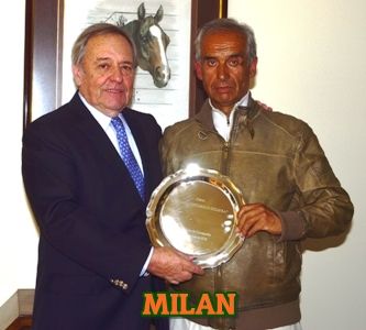 ejemplar MILAN